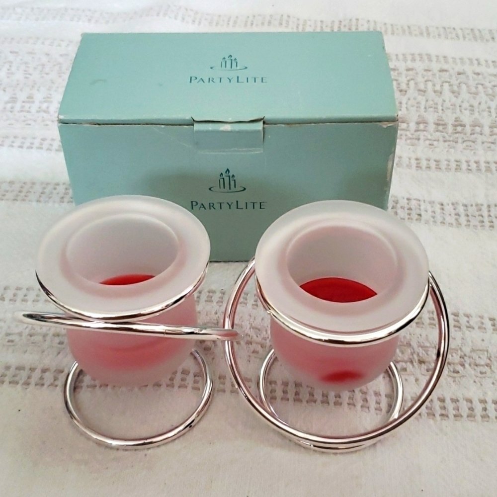 Partylite candle holder tea light candles, frosted glass, looped silver design.